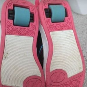 Heeley Youth Size 4 shoes